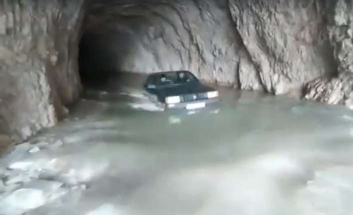 Erzincan’ın Kemaliye ilçesinde, 132 yılda tamamlanan taş yol, eriyen karlarla