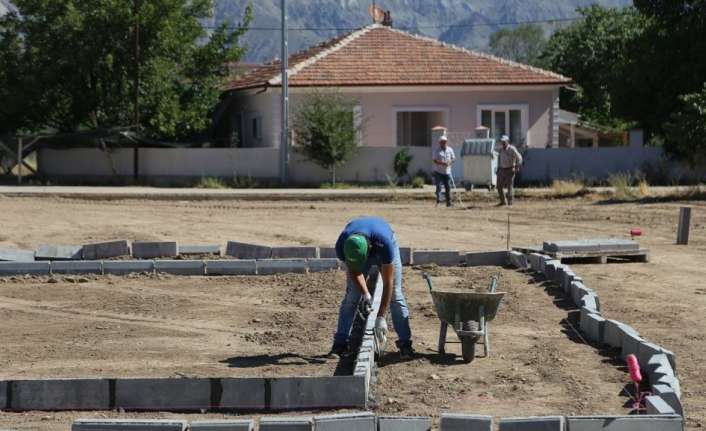 Kavakyolu yerleşkesi Hamidiye Mahallesi’nde içerisinde çocuk oyun grubu, egzersiz ve