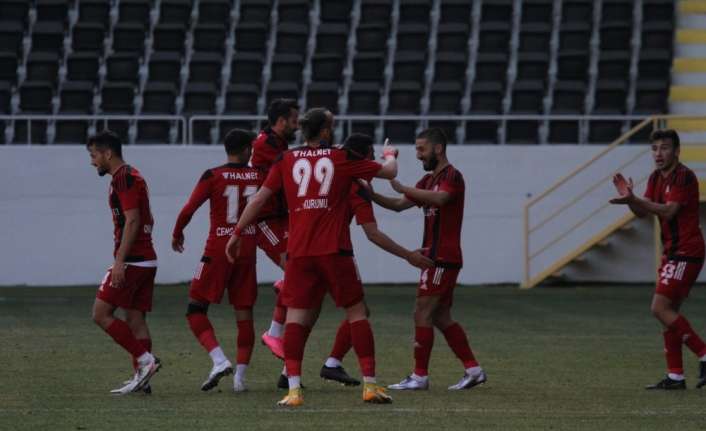 TFF 2. Lig Beyaz Grupta mücadele eden 24Erzincanspor, Çorum deplasmanında