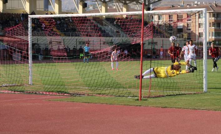 TFF Misli Com 2. Lig Beyaz gurupta liderlik mücadelesi veren