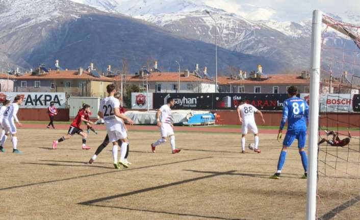 TFF 2. Lig Beyaz gurup 22. Hafta mücadelesinde kendi sahasında