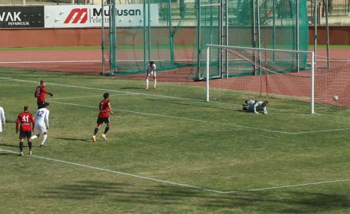 TFF 2. Lig Beyaz Gurup 32. Hafta mücadelesinde kendi sahasında