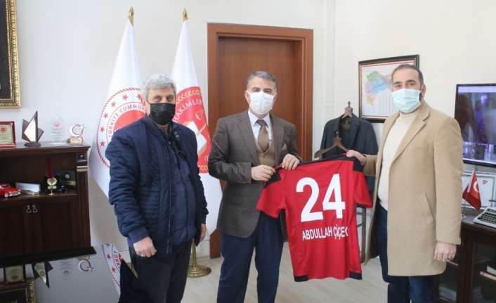 24Erzincanspor Yönetim Kurulu Başkan Yardımcısı Erkan Karagül ve Kulüp Basın