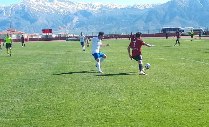 TFF 2. lig Beyaz Gurupta PLAP OFF mücadelesi veren ANAGOLD