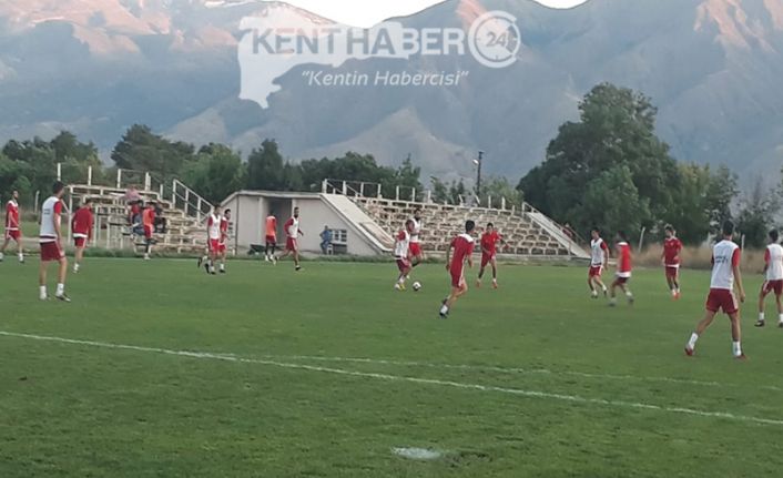 Yeni sezon çalışmalarına 22 Temmuz da Erzincan Vedat çimen tesislerinde