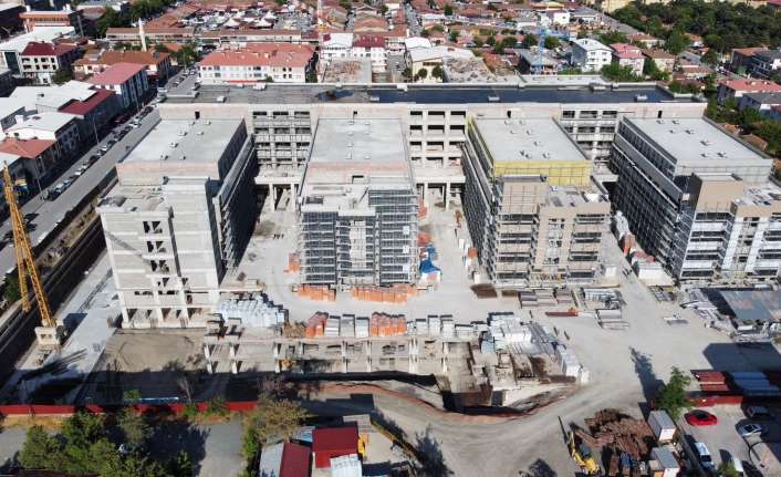 Erzincan’da yapımı devam eden 500 Yataklı Devlet Hastanesi 2023 yılında