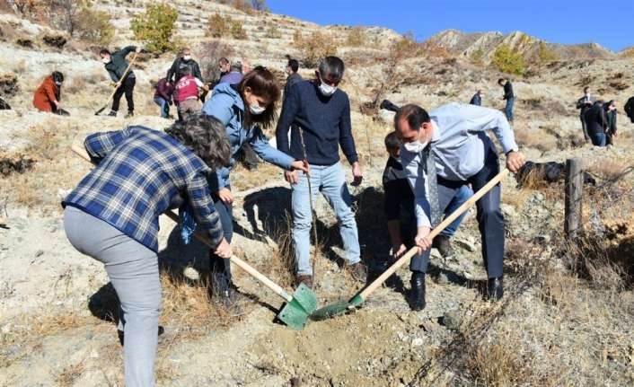 Anadolu Bilgelerini Araştırma Derneğinin (ABAD) katkılarıyla Erzincan’da bir dizi proje