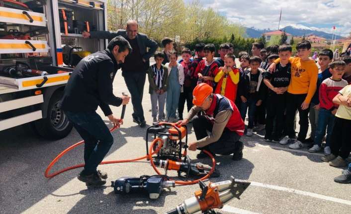 AFET FARKINDALIK EĞİTİMLERİ DEVAM EDİYOR