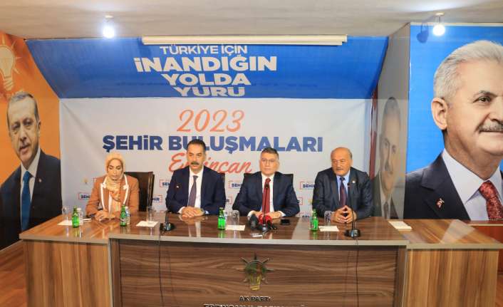 Şehir Buluşmaları Erzincan programı kapsamında AK Parti Erzincan İl Başkanlığı'nda