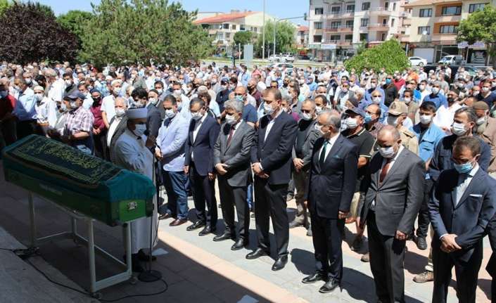 Erzincan’ın Üzümlü ilçesinde ağaçtan düşerek hayatını kaybeden Gençlik ve Spor