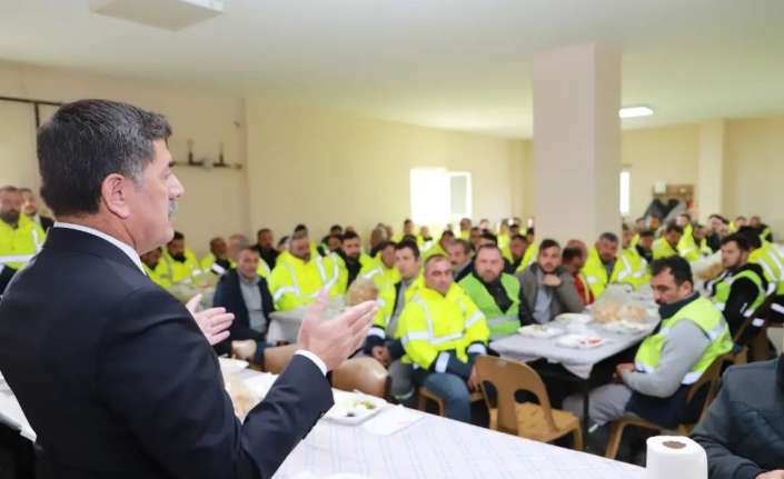 Erzincan Belediye Başkanı Bekir Aksun, Park ve Bahçeler Müdürlüğü çalışanları