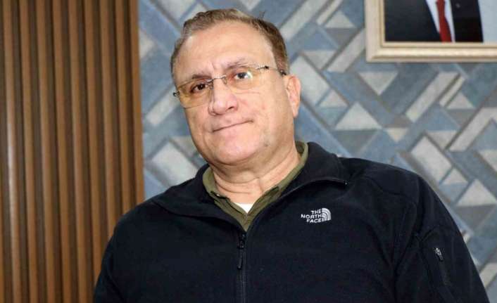 Acil Tıp Uzmanı, Arama Kurtarma Derneği (AKUT) Kurucu Başkanı Mustafa