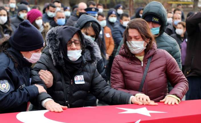 Erzincan’da dün doğalgaz zehirlenmesi sonucu hayatlarını kaybeden polis ve öğretmen