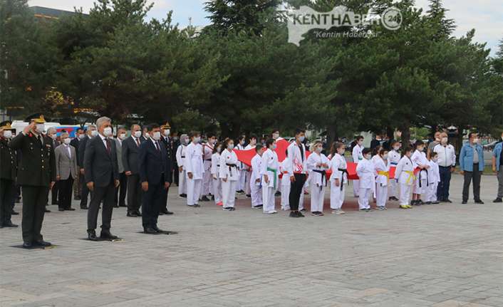 Mustafa Kemal Atatürk’ün Erzincan’a gelişinin 101.yıl dönümü düzenlenen törenle kutlandı.