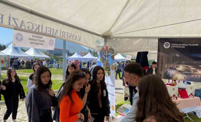 AÜB ÜNİVERSİTE TANITIM VE TERCİH FUARI BAŞLADI