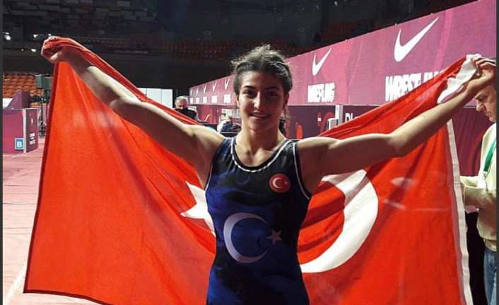 Erzincan Gençlik Spor Kulübü sporcusu Ahıska Türkü Elvira Kamaloğlu, 57