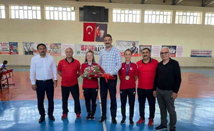 Gençlik ve Spor Bakan Yardımcısı Sinan Aksu, Cezayir’de düzenlenen 19’uncu