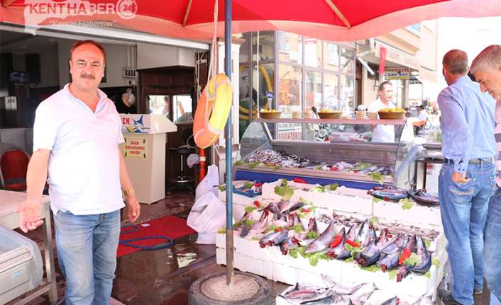 Balık sezonunun açılması ile birlikte Erzincan’da taze balıklar tezgâhlarda ki