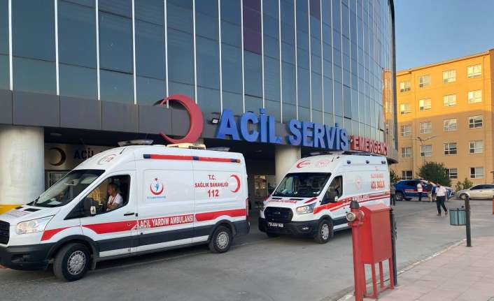 Erzincan’da bir apartmanın üçüncü katındaki balkondan düşen 2,5 yaşındaki çocuk