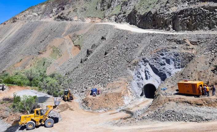 Erzincan’da yapımı sürdürülen Ballı Barajı’nın tamamlanmasıyla 11 bin 750 dekar