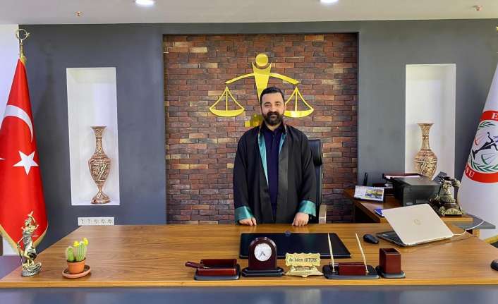 Erzincan Baro Başkanı Adem Aktürk, yapılan kongreyle yeniden başkanlığa seçildi.