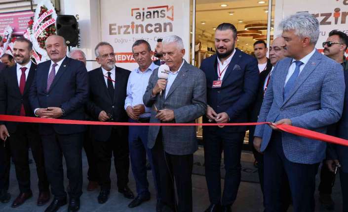 AK Parti Genel Başkanvekili Binali Yıldırım, memleketi Erzincan’da Ajans Erzincan’ın