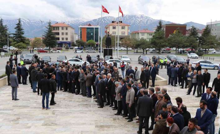 Memleketi Erzincan’da düzenlenen bayramlaşma