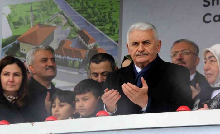 AK Parti Genel Başkan Yardımcısı Binali Yıldırım’ın annesi vefat etti.