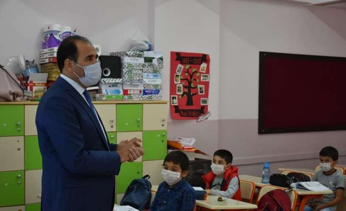 ERZİNCAN İL MİLLİ EĞİTİM MÜDÜRÜ AZİZ GÜN, CUMHURİYET ORTAOKULU VE