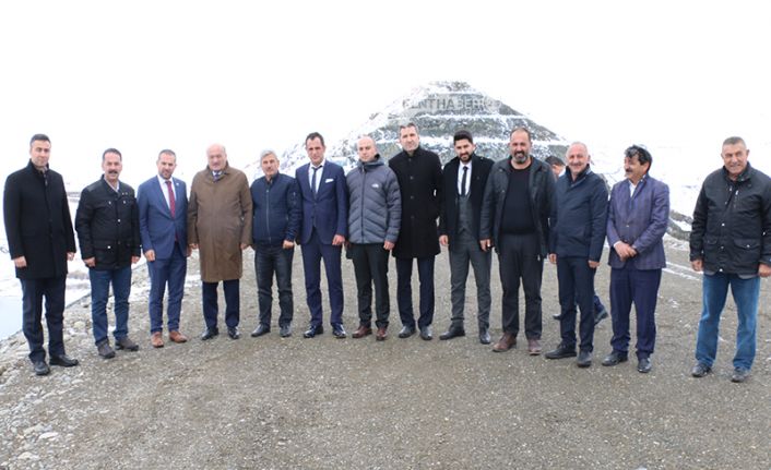 Erzincan’da ki yatırımları yerinde inceleyen AK Parti Erzincan Milletvekilleri Süleyman