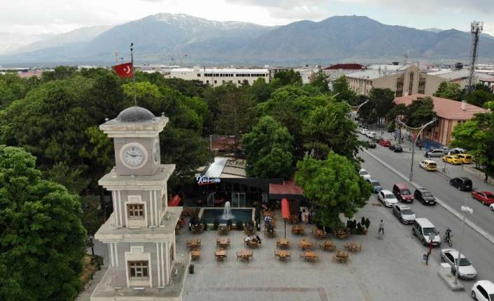 Türkiye’de bu hafta sonu yurt genelinde yapılacak YKS sınavı sebebiyle