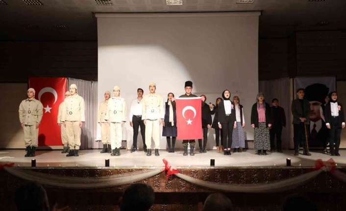 Erzincan Milli Egemenlik Anadolu Lisesi öğrencileri tarafından 18 Mart Şehitleri