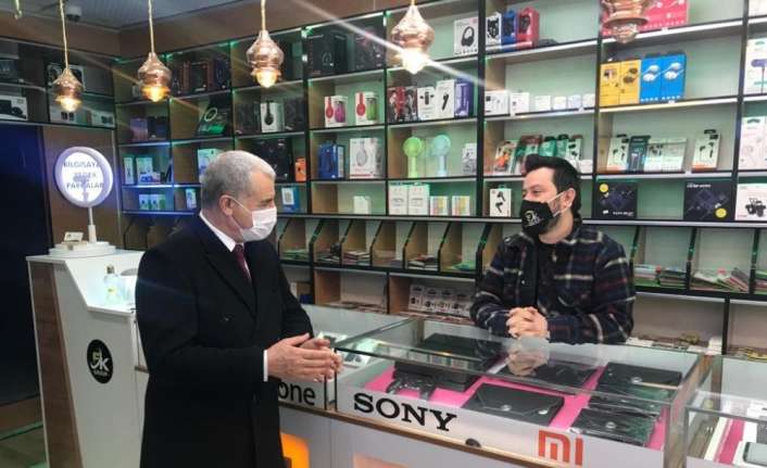 Cumhuriyet Halk Partisi (CHP) Erzincan İl Teşkilatı’nca esnafa ziyarette bulunularak