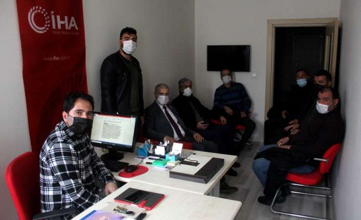 CHP Erzincan İl Başkanı Ayhan Doğan ve beraberindeki parti yönetim