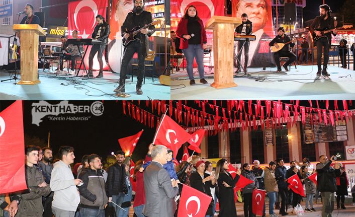 Cumhuriyet Halk Partisi (CHP) Erzincan İl teşkilatı tarafından Cumhuriyet Bayramının