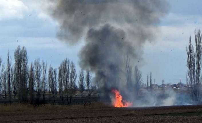 Erzincan Tarım İl Müdürlüğünce çiftçilere anız yakılmaması hususunda uyarılarda bulunularak
