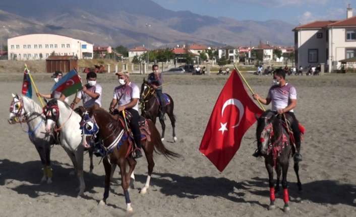 Azerbaycan’ın Ermenistan işgali altındaki topraklarını geri almak için başlattığı operasyonlara