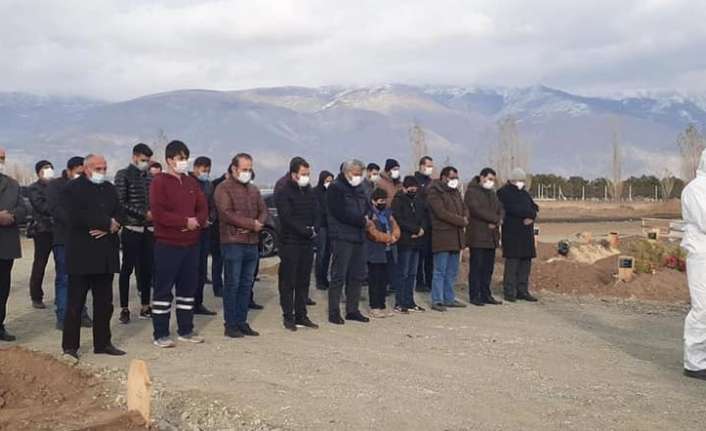 Erzincan’da yeni tip korona virüs (Covid-19) salgınına yakalanan sağlık çalışanı