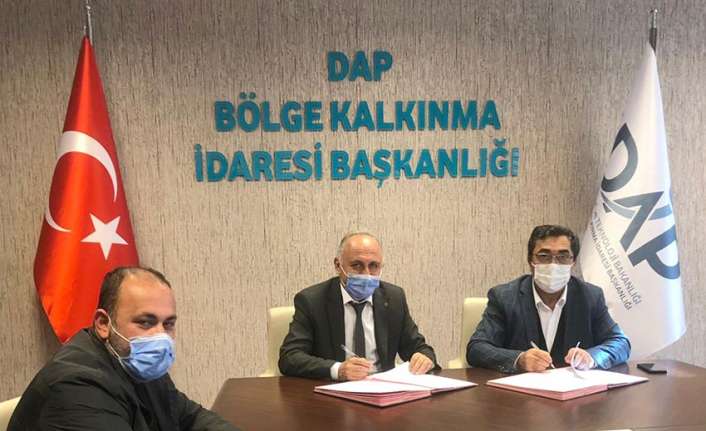 DAP Bölge Kalkınma İdaresi tarafından Erzincan’ın Çayırlı Belediyesi’ne tarım makinaları