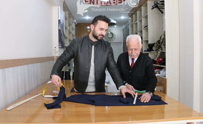 Erzincan’da terzilik mesleğiyle uğraşan 24 yaşındaki Serkan Canpolat, dedesinden aldığı