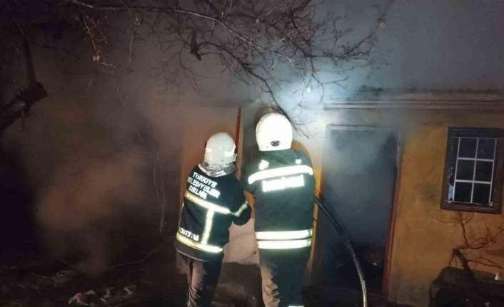 ERZİNCAN’DA FAALİYET GÖSTEREN BİR SOĞUK HAVA DEPOSUNUN YANINDA BULUNAN AYRI