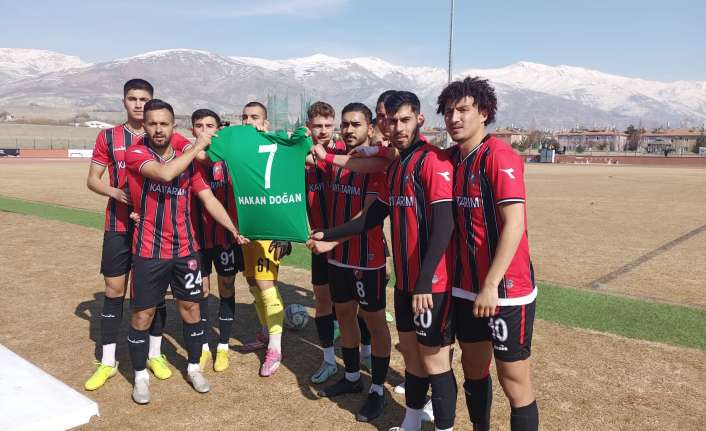 Depremzede Futbolcu Unutulmadı Kahramanmaraş merkezli meydana gelen ve çevredeki birçok ilde yıkıma neden