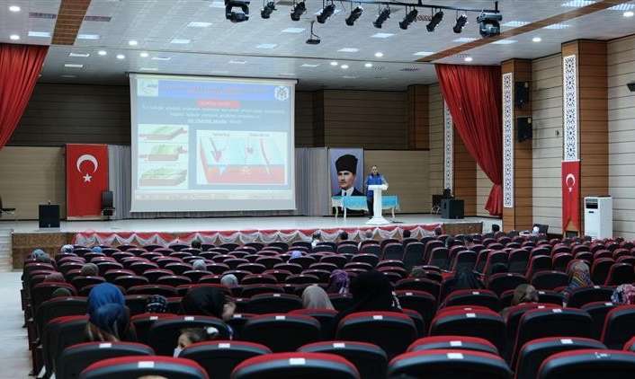 Erzincan İl Müftülüğü, din görevlilerine yönelik “Afet Farkındalık Eğitimi” seminerleri