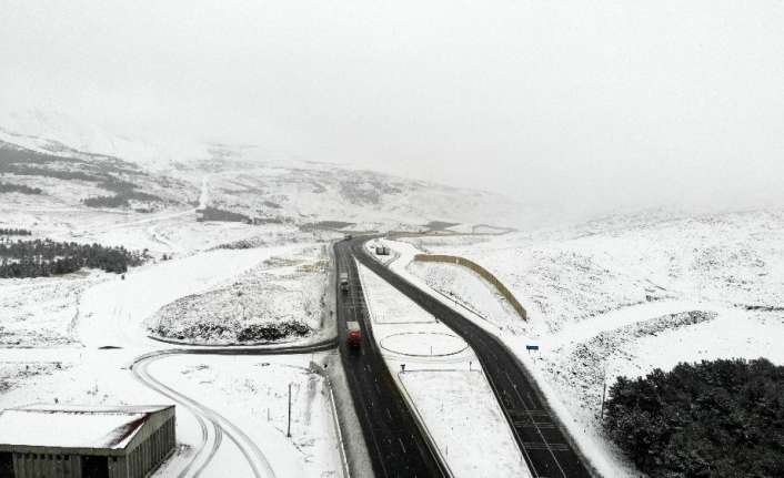 Doğu Anadolu Bölgesi’ndeki Erzincan ve Erzurum’da karla karışık yağmur ve