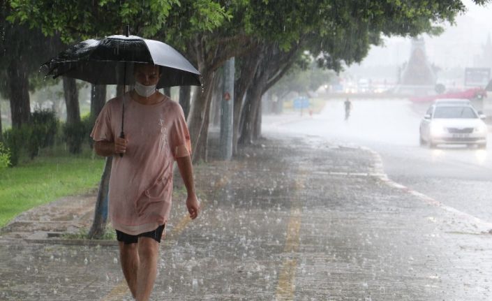 Doğu Anadolu Bölgesinde gök gürültülü sağanak yağış bekleniliyor.