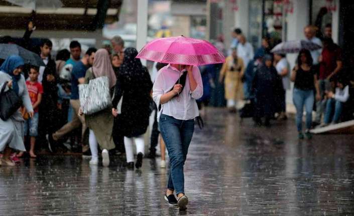 Meteorolojiden Doğu Anadolu Bölgesindeki iki il için kuvvetli yağış uyarısında