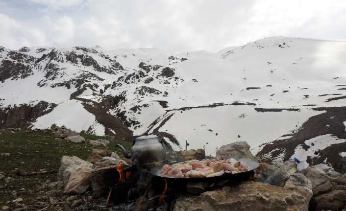 Doğu Anadolu Bölgesi’nde, gece hava sıcaklığı sıfırın altına 10 dereceye