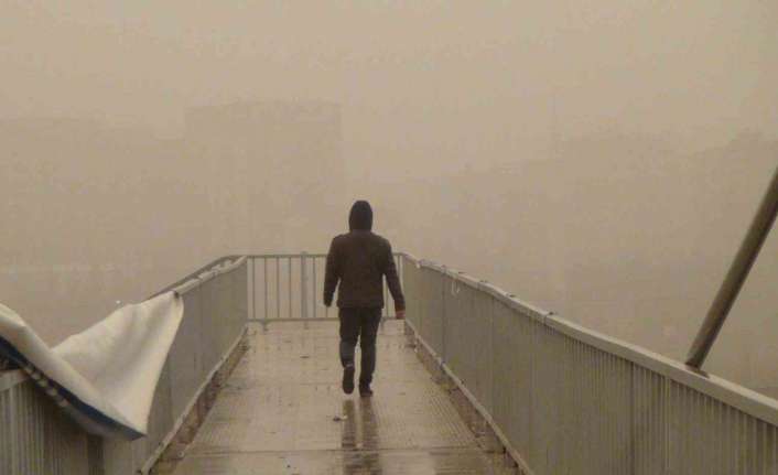 Meteorolojiden Doğu Anadolu Bölgesi için toz taşınımı uyarısı yapılarak görüş