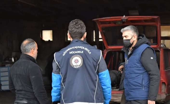 Erzincan’da polis ekiplerince “Huzurlu Sokaklar ve Düzensiz Göç İle Mücadele”