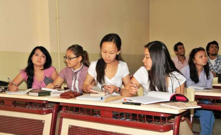 EBYÜ AİLESİNE 400 YENİ YABANCI UYRUKLU ÖĞRENCİ KATILDI